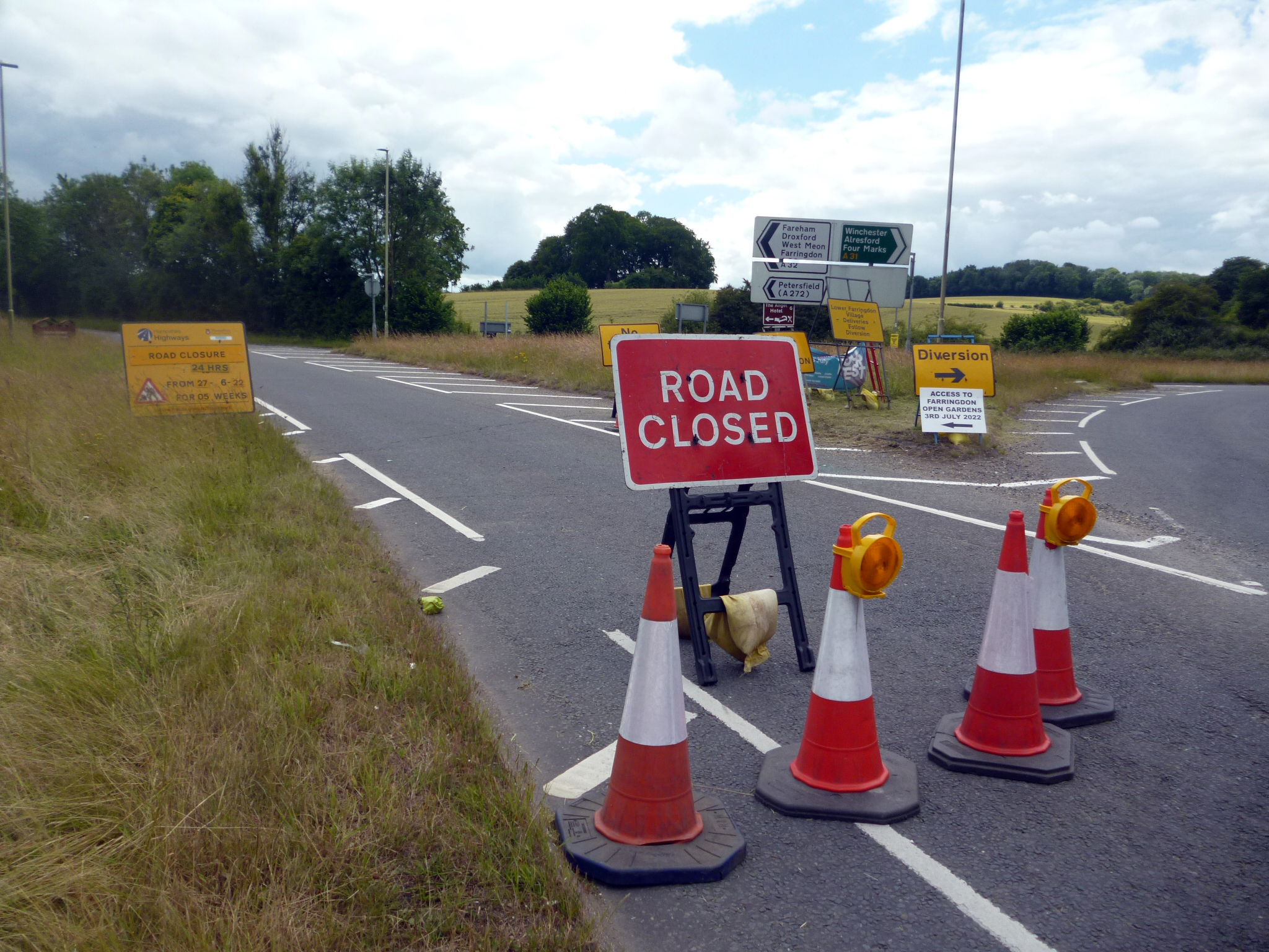 The A32 has closed AGAIN at Farringdon but where and for how